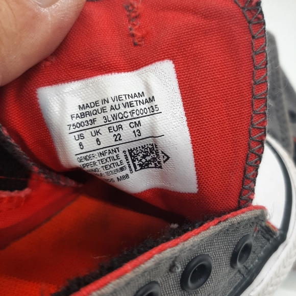 Converse Velcro Low Profile Sneakers Bump Toe - Picture 6 of 6